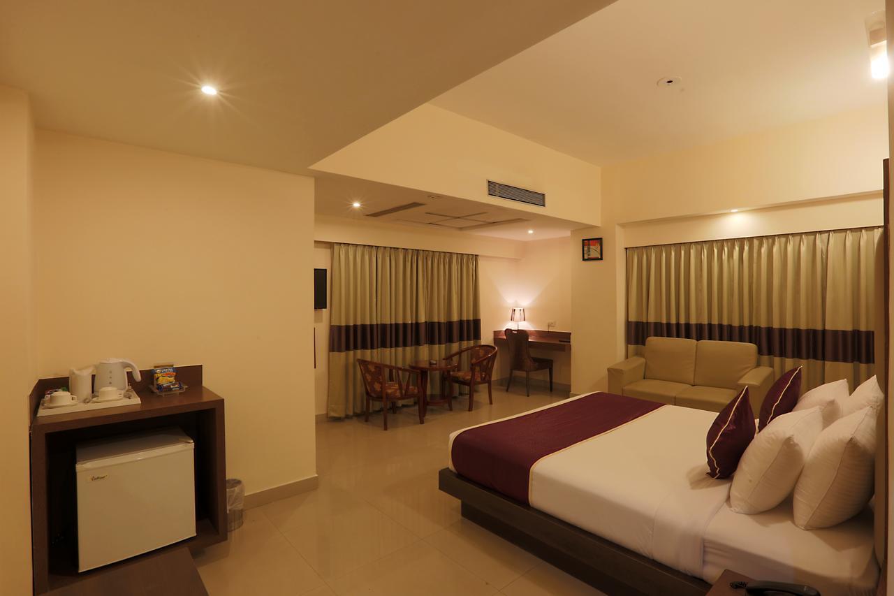The Contour Hotel 古瓦哈提 外观 照片