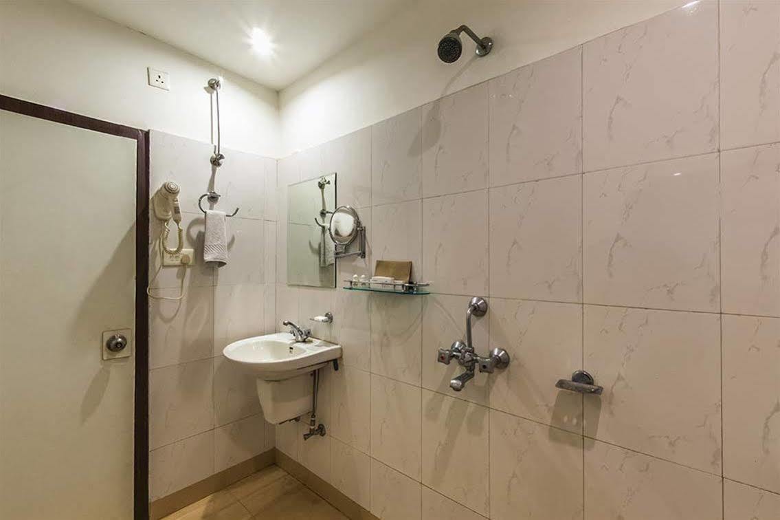The Contour Hotel 古瓦哈提 外观 照片